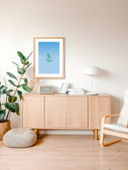 Affiche d'art minimaliste Douceur d'Été - Chaise longue et raquette de tennis vintage - Style rétro chic